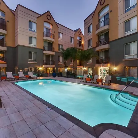 Spacious 3-Bedroom 3Bth Apt In Marina Del Rey! Pool, Hot Tub, Free Parking